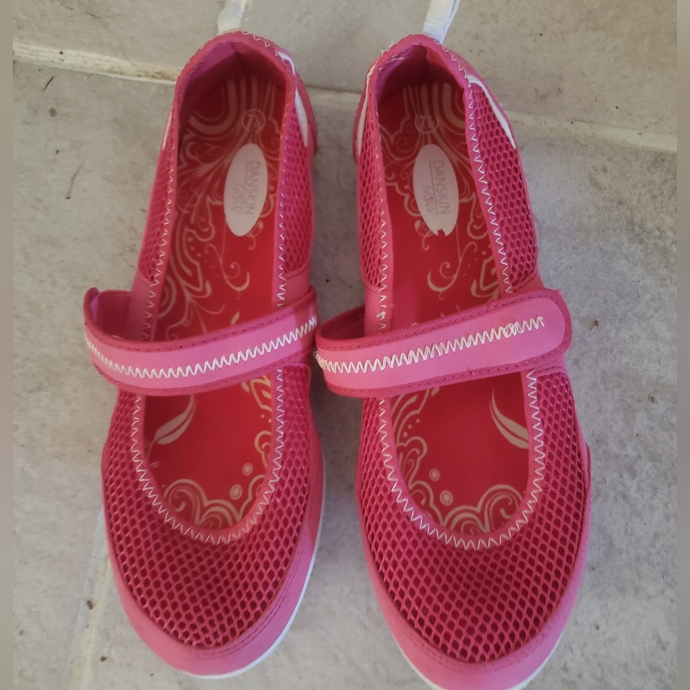 Danskin Now Shoes